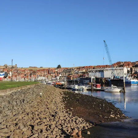 Majestic Apartmán Whitby